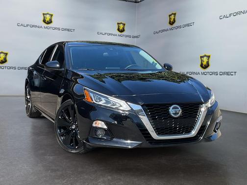 2022 Nissan Altima SR FWD