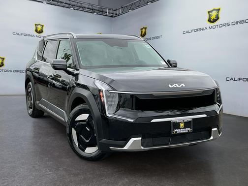 Aurora Black Pearl 2024 Kia EV9 Wind