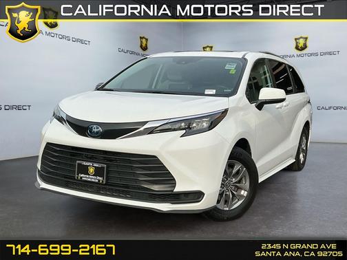 2024 Toyota Sienna LE