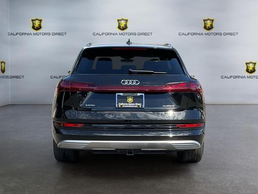 2021 Audi e-tron Premium Plus