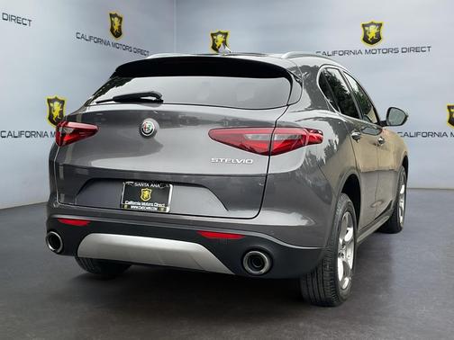 2021 Alfa Romeo Stelvio Base