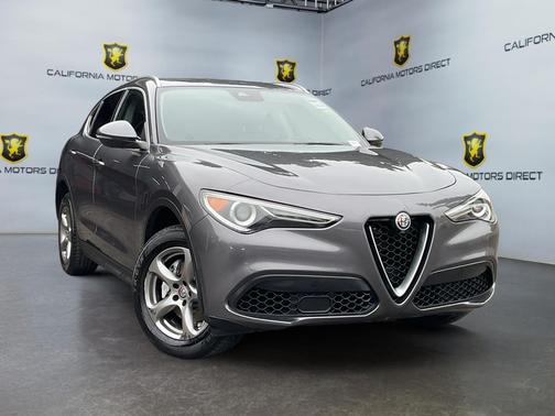 2021 Alfa Romeo Stelvio Base