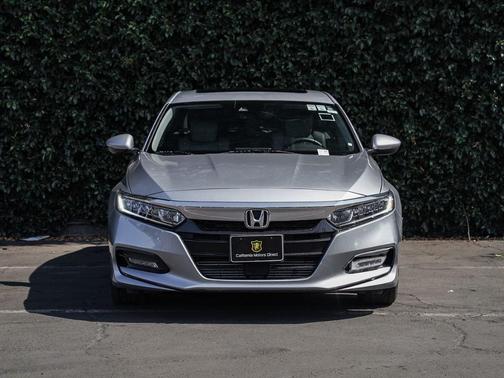 Photo 2 of 36 of 2018 Honda Accord EX-L