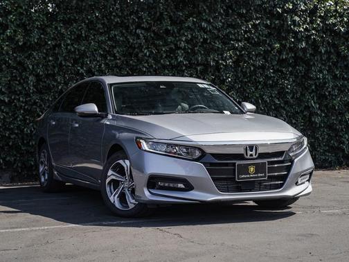 Photo 3 of 36 of 2018 Honda Accord EX-L