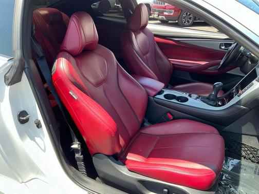 Majestic White 2018 INFINITI Q60 3.0t Red Sport 400