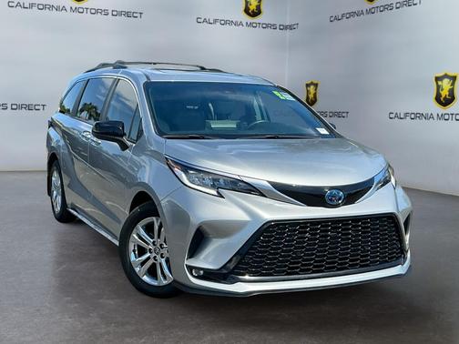 Celestial Silver Metallic 2022 Toyota Sienna XSE 7 Passenger
