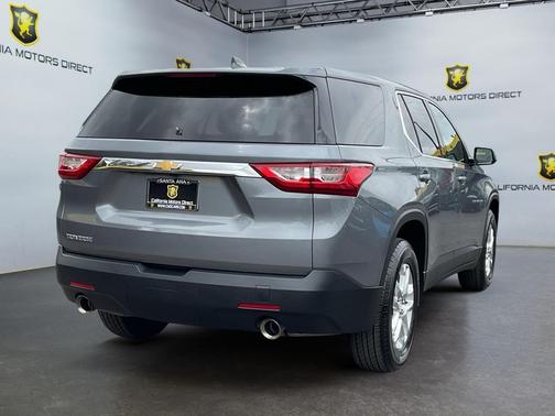 Satin Steel Metallic 2019 Chevrolet Traverse LS