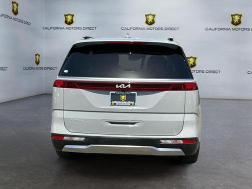 Ceramic Silver 2024 Kia Carnival SX Prestige