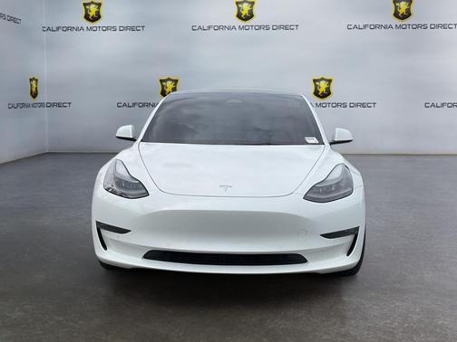 Pearl White Multi-Coat 2022 Tesla Model 3 Performance