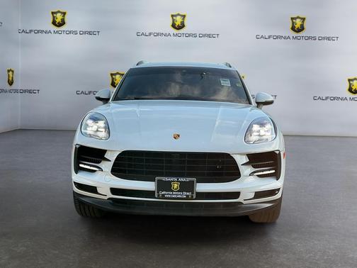 White 2021 Porsche Macan Macan