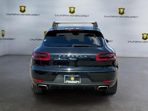 Black 2018 Porsche Macan Macan