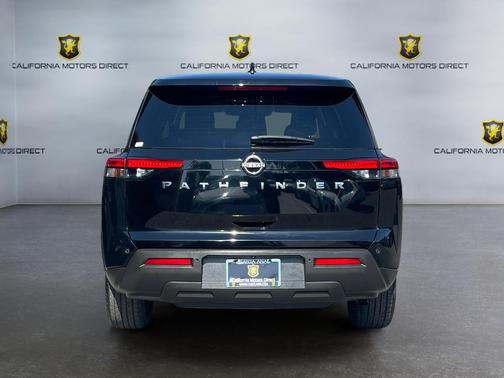 2022 Nissan Pathfinder S 2WD