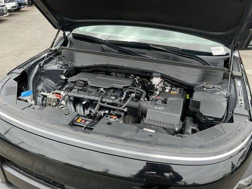 Abyss Black Pearl 2024 Hyundai KONA SEL
