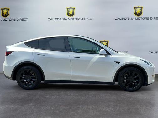 2022 Tesla Model Y Long Range Dual Motor All-Wheel Drive