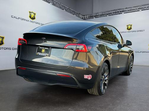 2024 Tesla Model Y Performance Dual Motor All-Wheel Drive