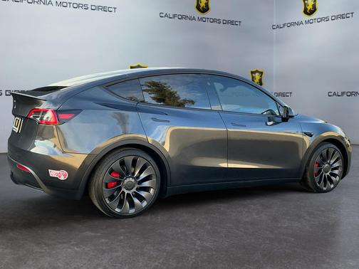 2024 Tesla Model Y Performance Dual Motor All-Wheel Drive