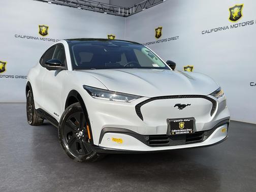 2021 Ford Mustang Mach-E California Route 1