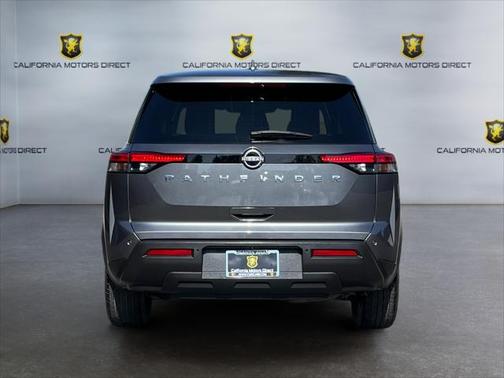 2022 Nissan Pathfinder S 2WD