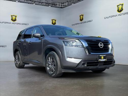 2022 Nissan Pathfinder S 2WD