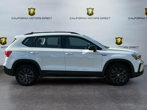 Pure White 2022 Volkswagen Taos 1.5T S