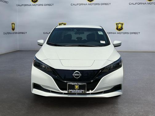 Glacier White 2025 Nissan Leaf S