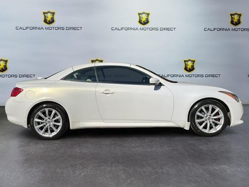 2011 INFINITI G37 Base