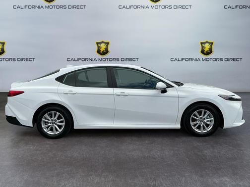 Ice Cap 2025 Toyota Camry LE