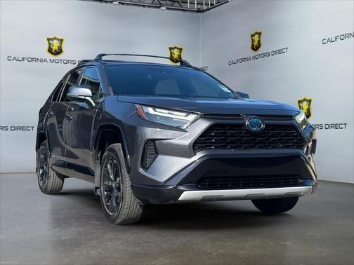 2022 Toyota RAV4 Hybrid SE