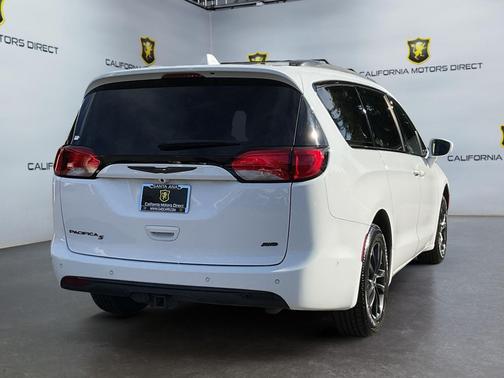 2020 Chrysler Pacifica L