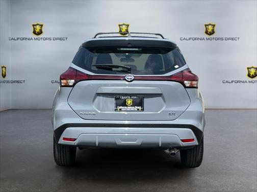 2021 Nissan Kicks SR
