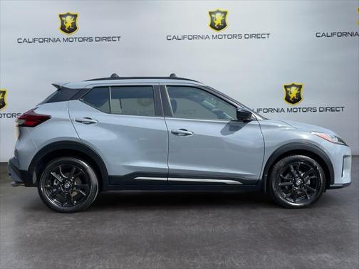 2021 Nissan Kicks SR