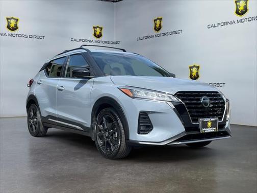 2021 Nissan Kicks SR