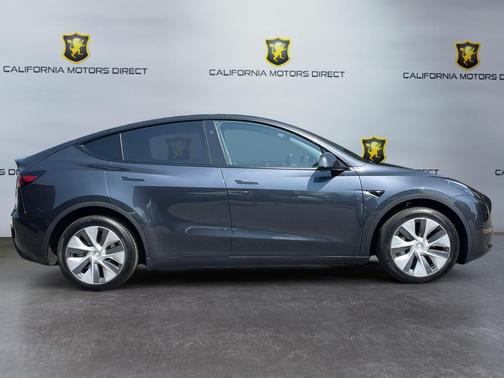 2024 Tesla Model Y Long Range Dual Motor All-Wheel Drive