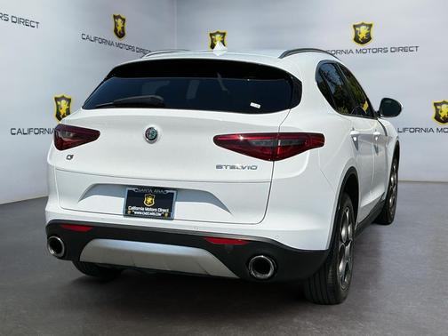 Alfa White 2018 Alfa Romeo Stelvio Base