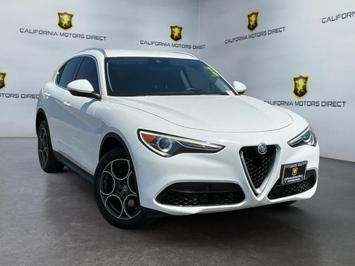 Alfa White 2018 Alfa Romeo Stelvio Base