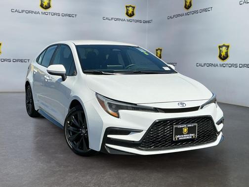 Ice Cap 2024 Toyota Corolla SE