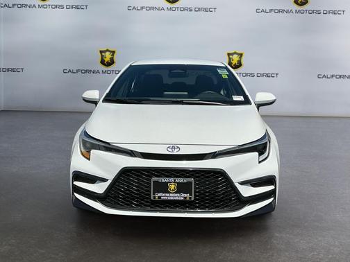 Ice Cap 2024 Toyota Corolla SE
