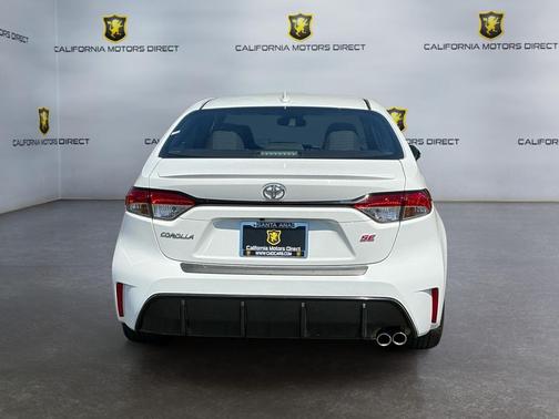 Ice Cap 2024 Toyota Corolla SE