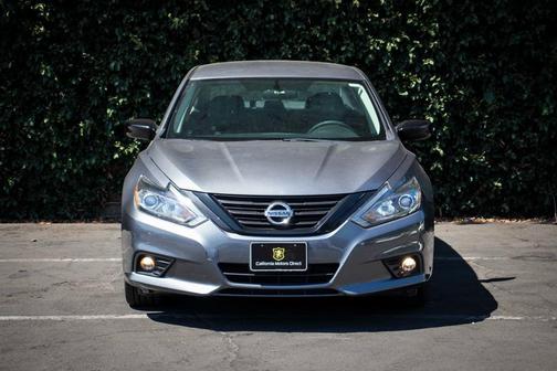 Photo 2 of 14 of 2018 Nissan Altima 2.5 SR