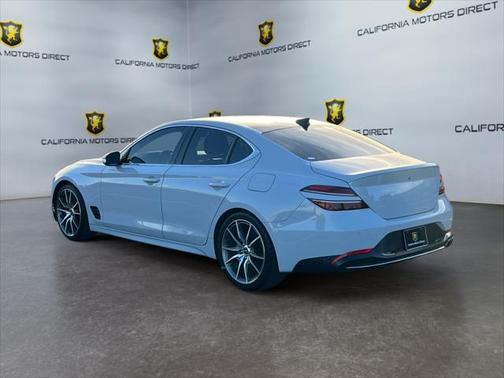 2022 Genesis G70 2.0T RWD