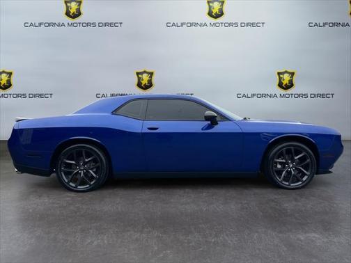 2022 Dodge Challenger SXT