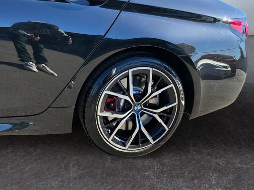 2022 BMW 540 i