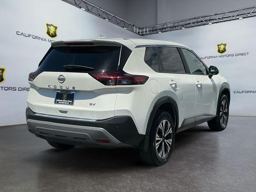 Pearl White Tricoat 2023 Nissan Rogue SV