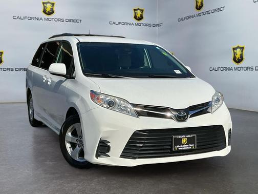 2019 Toyota Sienna LE