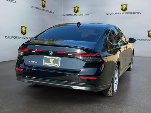 Crystal Black Pearl 2024 Honda Accord LX 1.5T