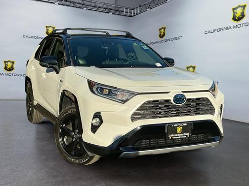 2020 Toyota RAV4 Hybrid SE