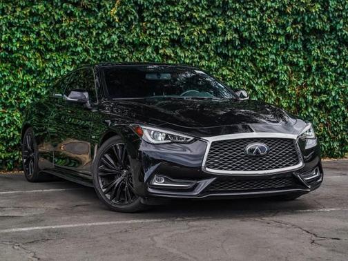 Photo 3 of 31 of 2020 INFINITI Q60 3.0t LUXE