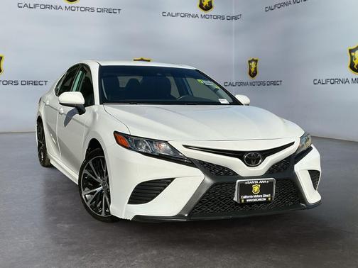 2020 Toyota Camry SE