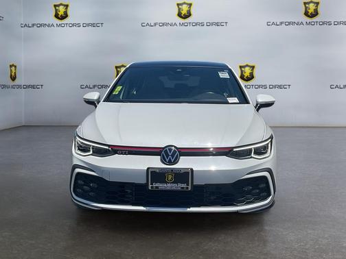 Oryx White Pearl 2022 Volkswagen Golf GTI 2.0T SE DSG