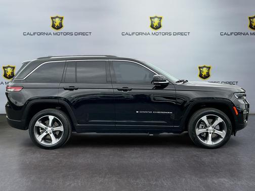 Diamond Black Crystal Pearlcoat 2023 Jeep Grand Cherokee 4xe Base